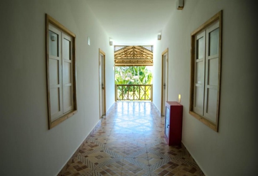 هتل Golhaa View Inn By Tes