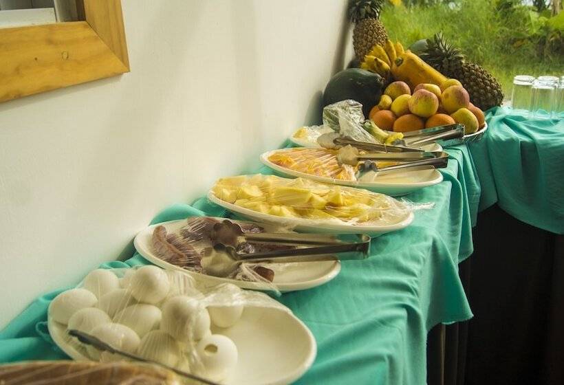 هتل Golhaa View Inn By Tes