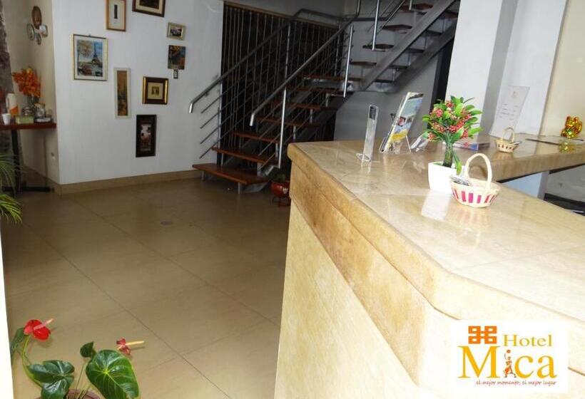 هتل Hostal Mica