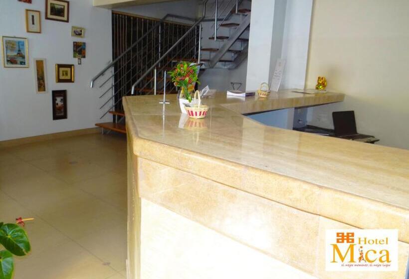 هتل Hostal Mica