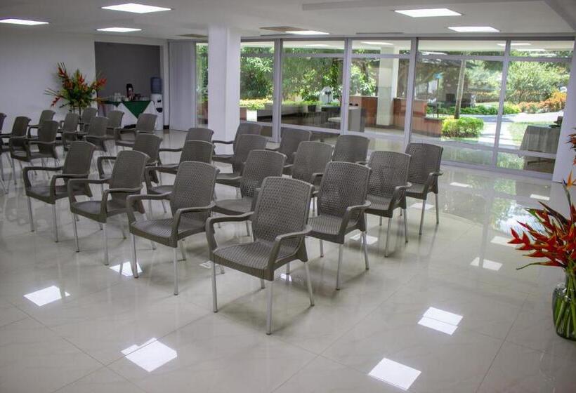 בית מלון כפרי Hosteria Guaracú