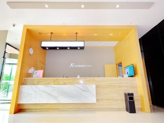 ホテル Jinjiang Inn Wuhan Optics Valley Avenue Gaoxiner Road