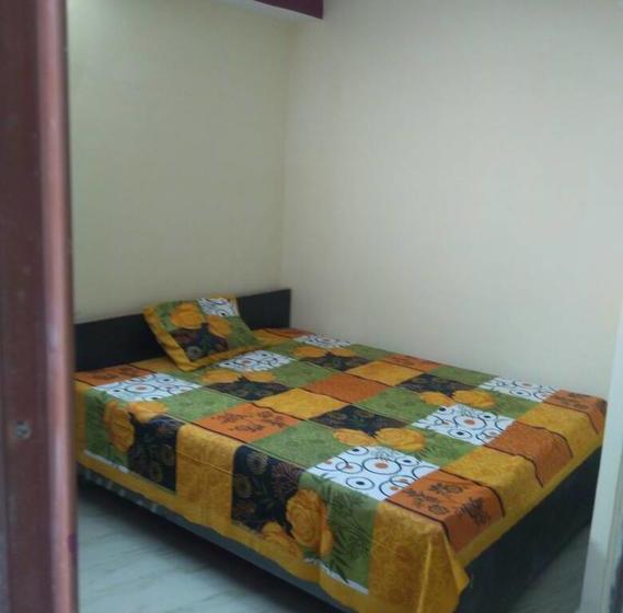 ホテル Kanpur Villa