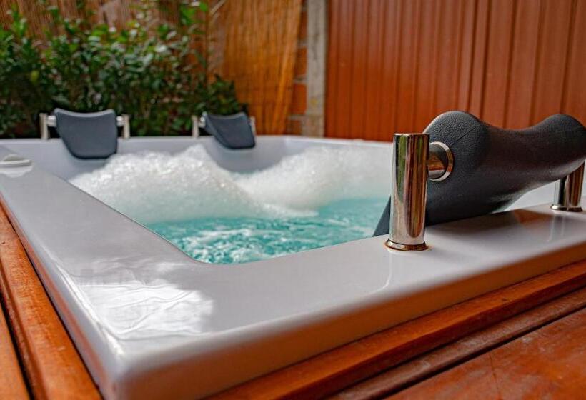 בית מלון כפרי Kantarrana Urbana Jardin