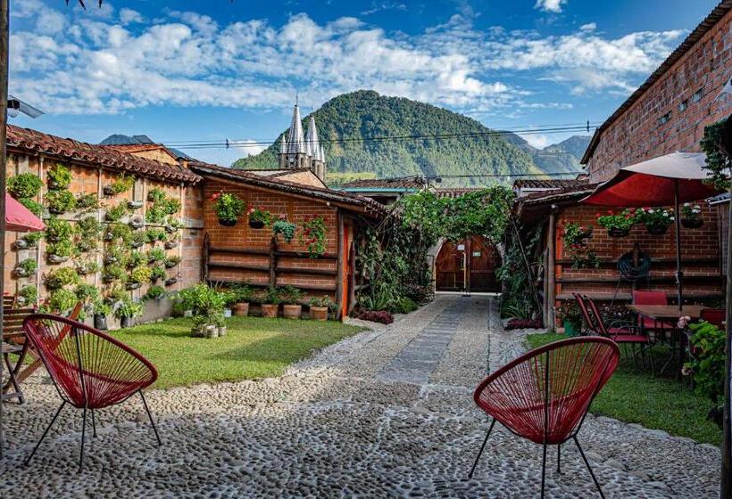 בית מלון כפרי Kantarrana Urbana Jardin