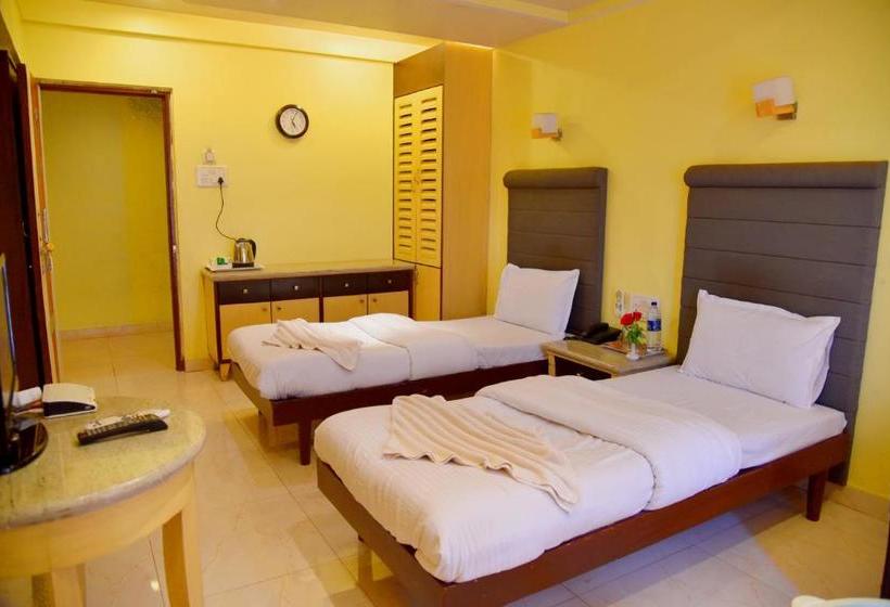 فندق Kohinoor Highway Resort