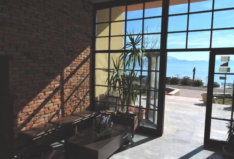 Lakeview Hotel And Resort