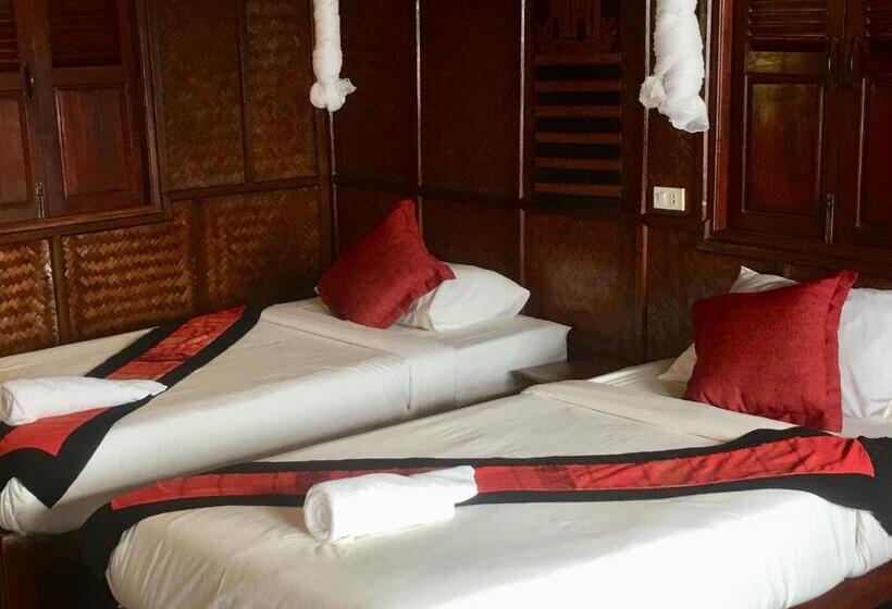 酒店 Mekong Riverside Lodge