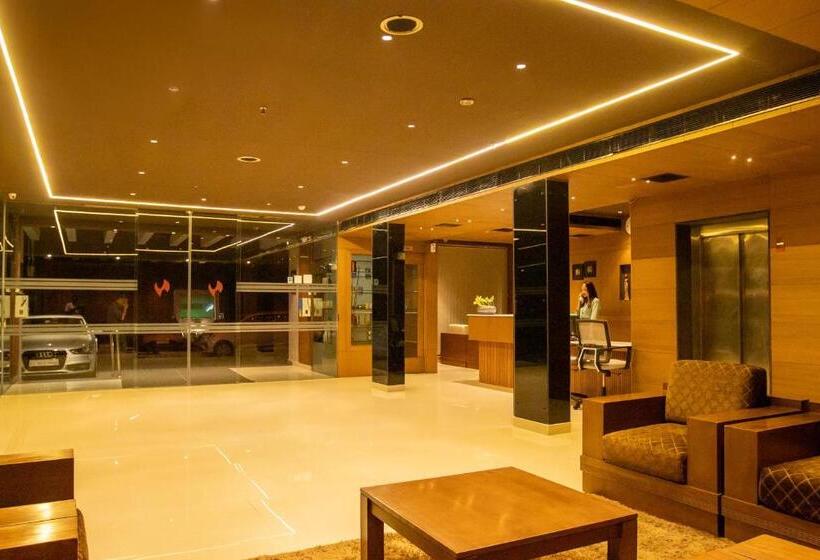 فندق Niya Regency