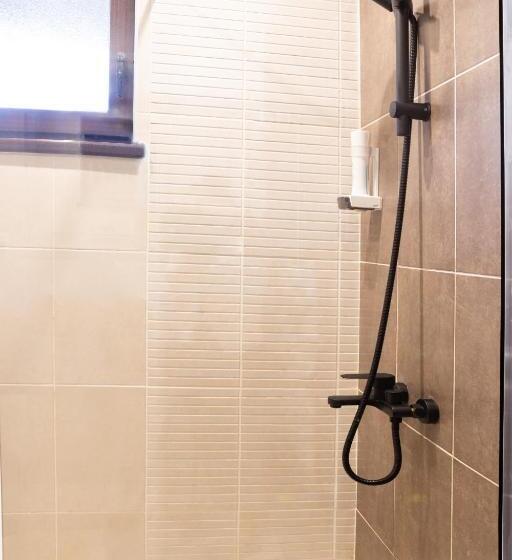 فندق Ostrova Holiday Village