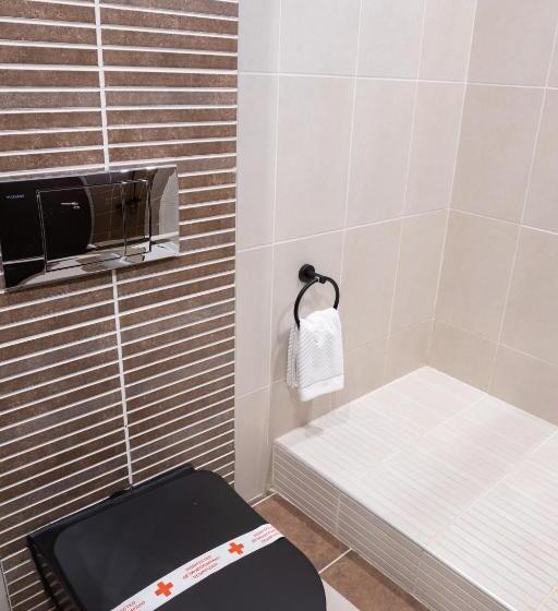 فندق Ostrova Holiday Village