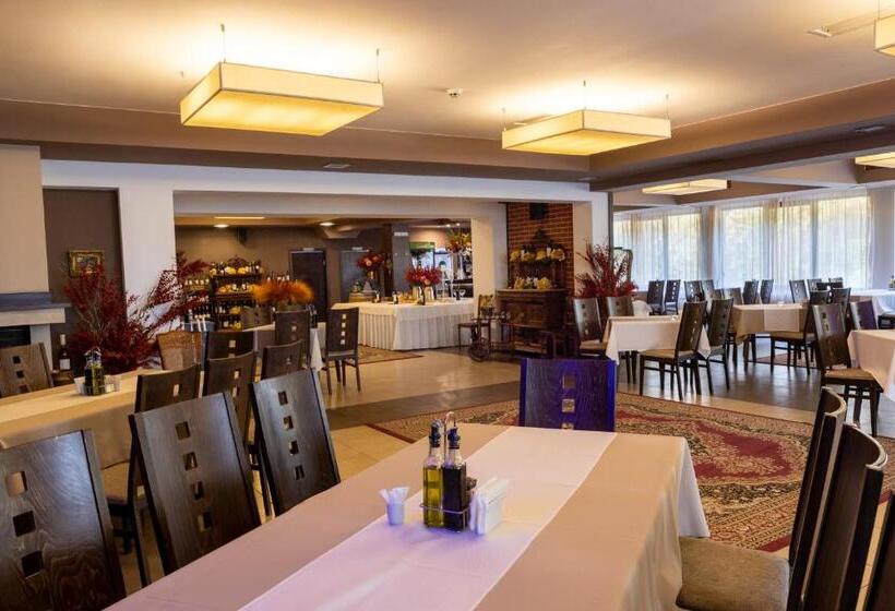 فندق Ostrova Holiday Village