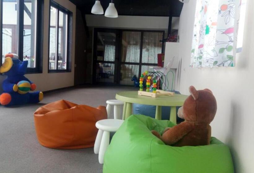 فندق Ostrova Holiday Village