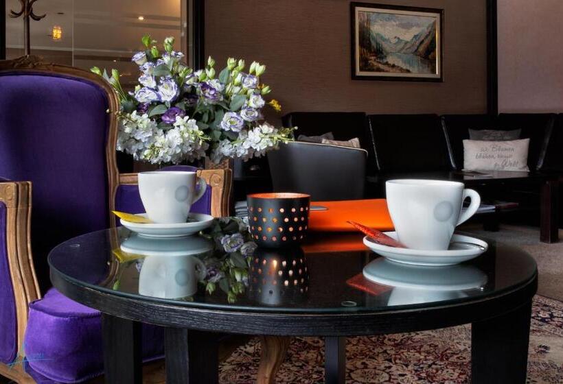 فندق Ostrova Holiday Village