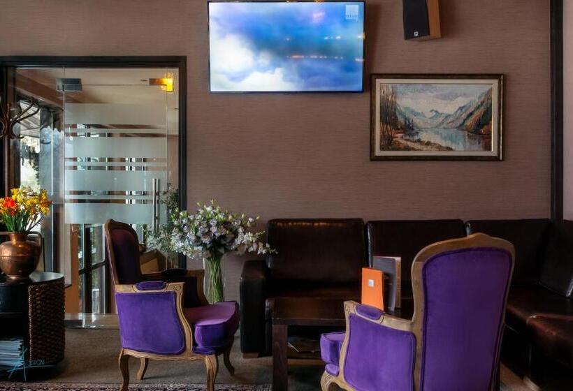 فندق Ostrova Holiday Village