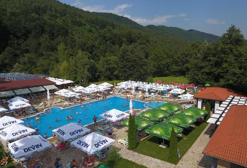 فندق Ostrova Holiday Village