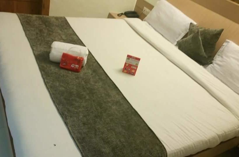 فندق Paras Residency