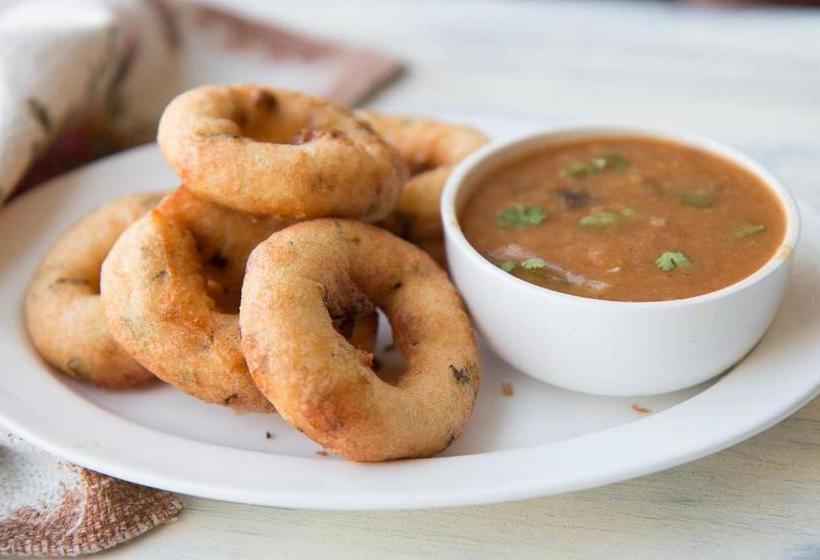 فندق Pooram International