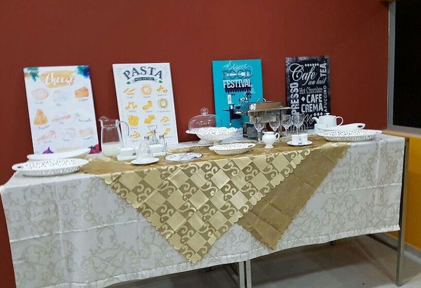 هتل Puerto Varas De Punta Sal