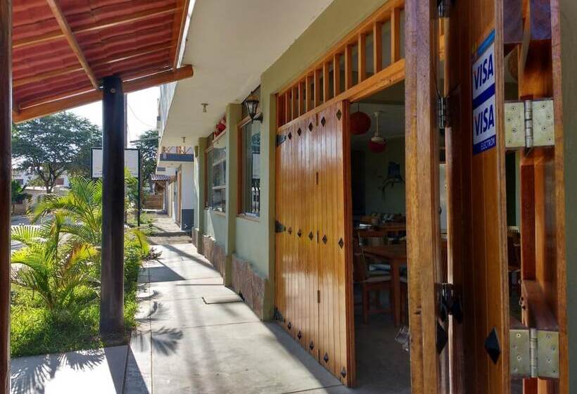 בית מלון כפרי Punta Sal Bungalows