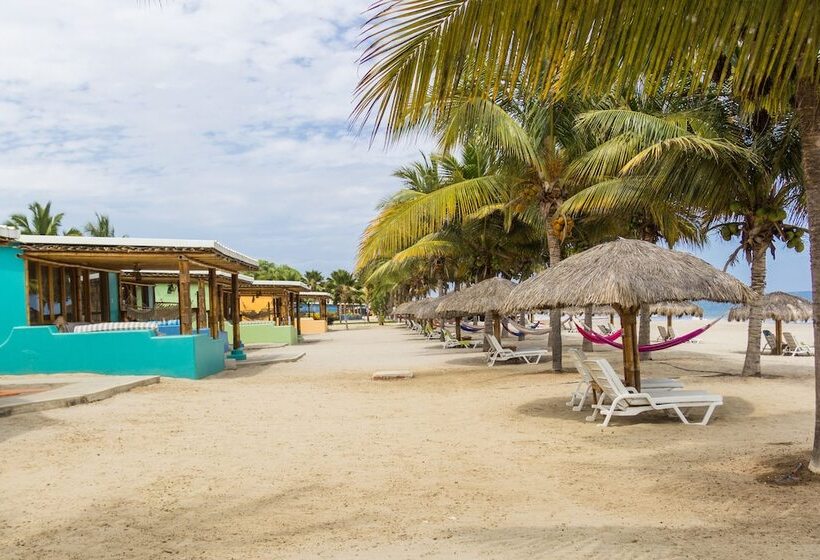 בית מלון כפרי Punta Sal Suites & Bungalows Resort