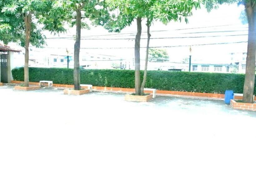 בית מלון כפרי Rose Garden