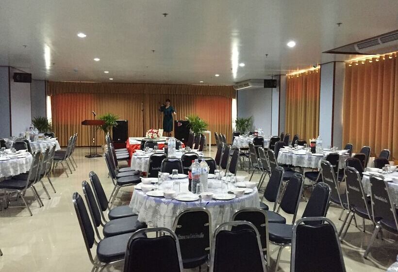 فندق Toh Buk Seng Ayutthaya