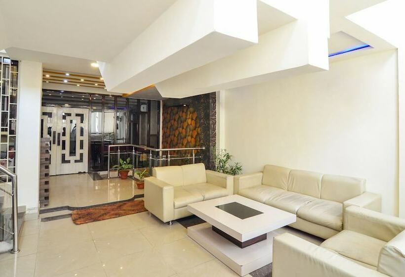 ホテル Treebo China Town