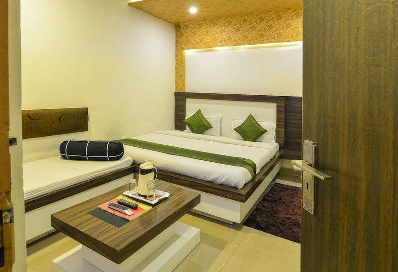 ホテル Treebo China Town