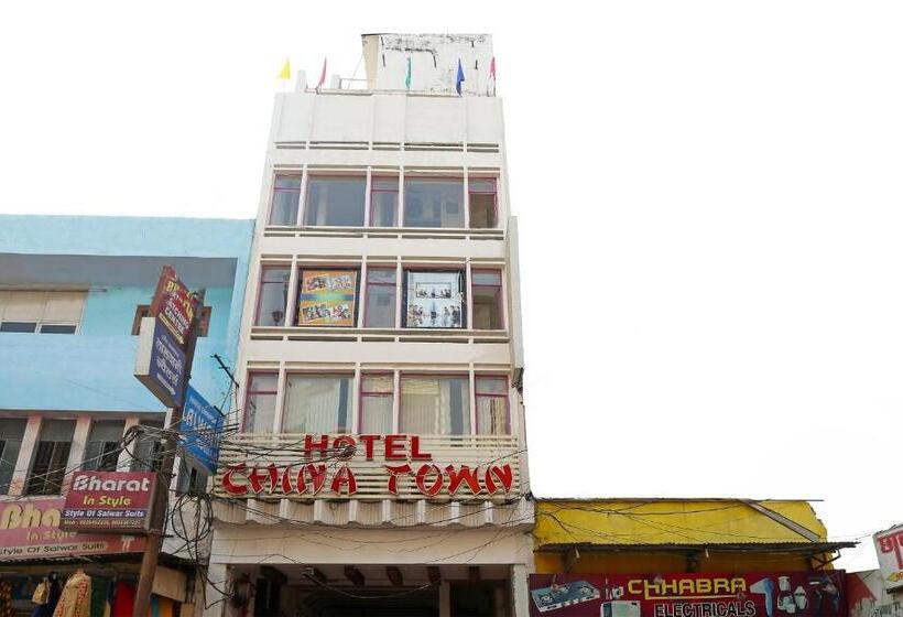 ホテル Treebo China Town