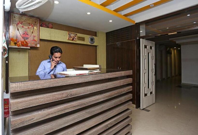 ホテル Treebo China Town