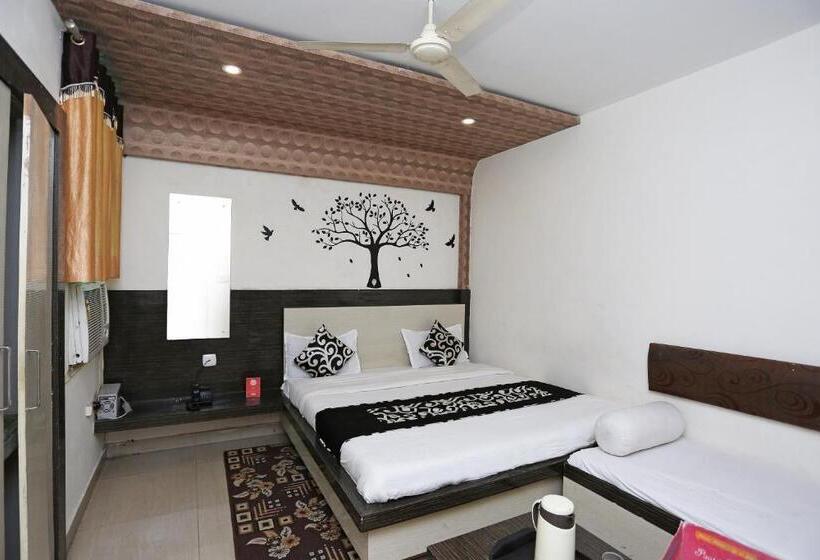 ホテル Treebo China Town