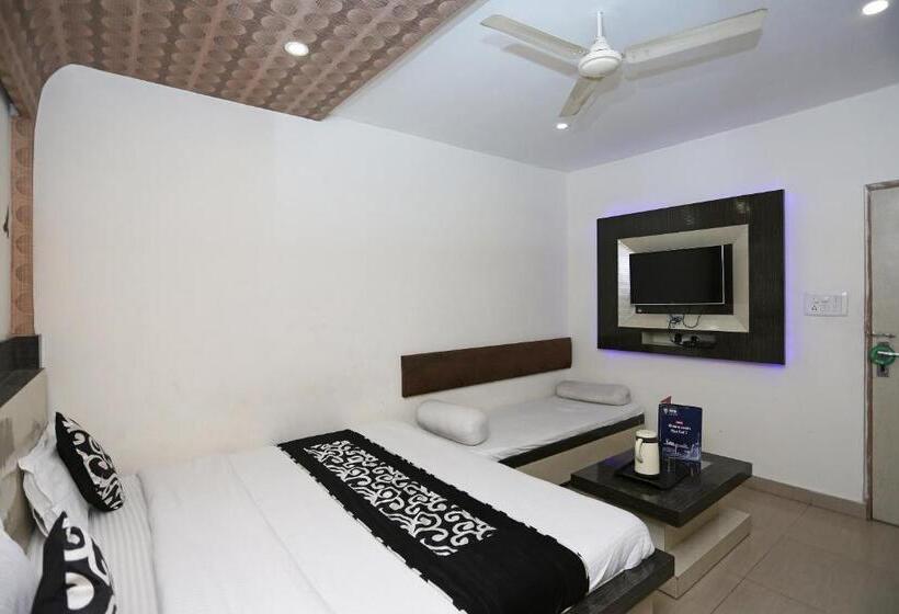 ホテル Treebo China Town