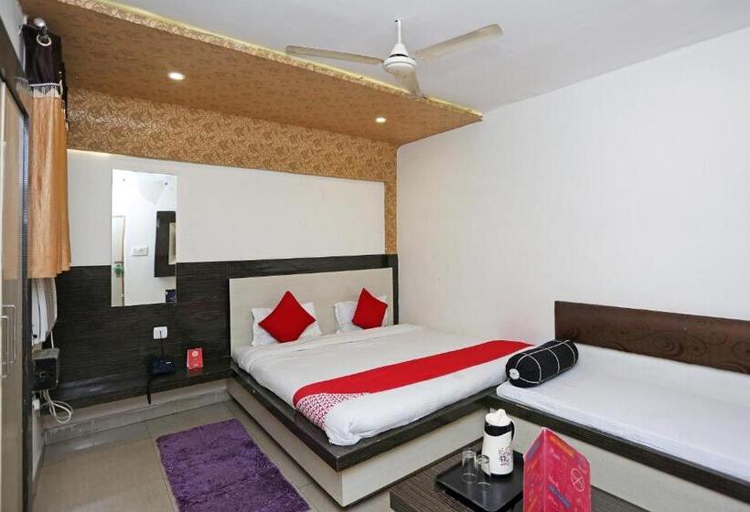 ホテル Treebo China Town