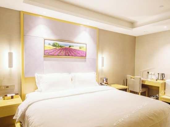 Lavande Hotel Taixing Jiangping Road