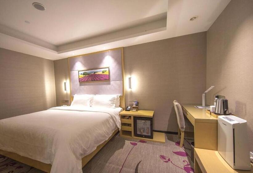 Lavande Hotel Taixing Jiangping Road