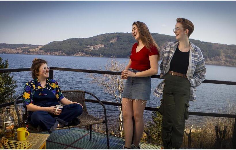 Loch Ness Lochside Hostel, Over 16s Only, Social Backpackers Atmosphere