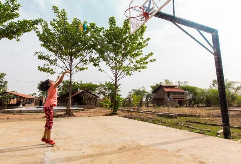 Spree Maati Jungle Resort