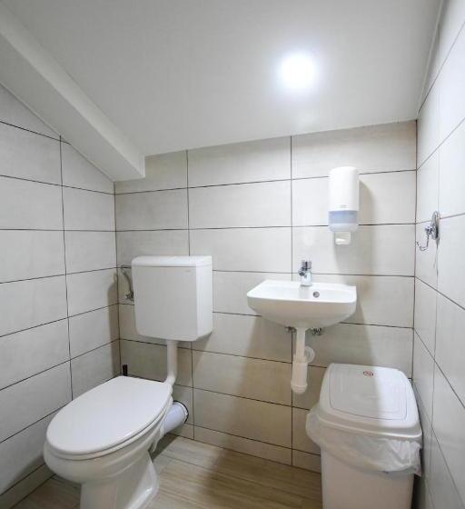 مُتل Atrijum Apartments And Rooms