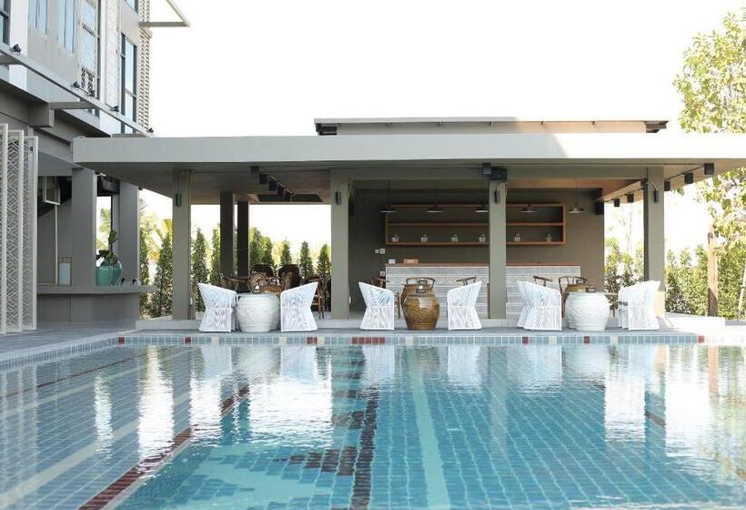 Navela Hotel & Convention