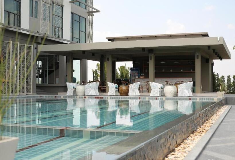 Navela Hotel & Convention