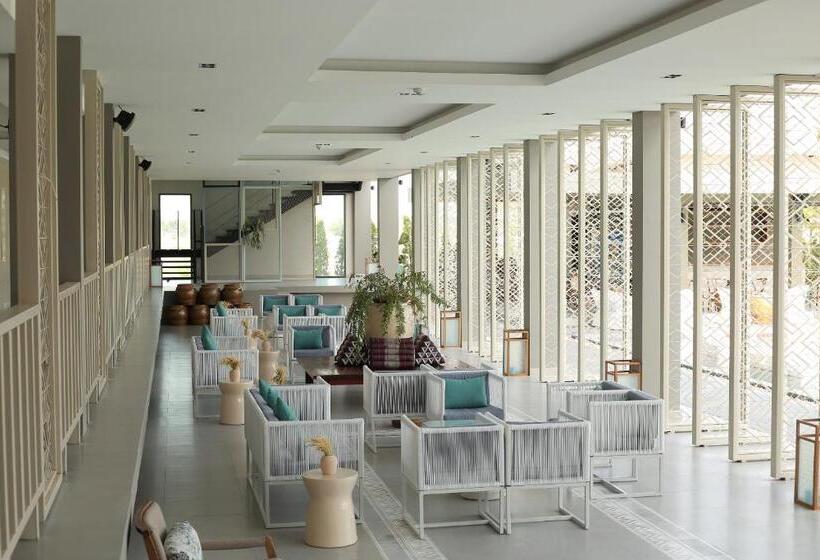 Navela Hotel & Convention