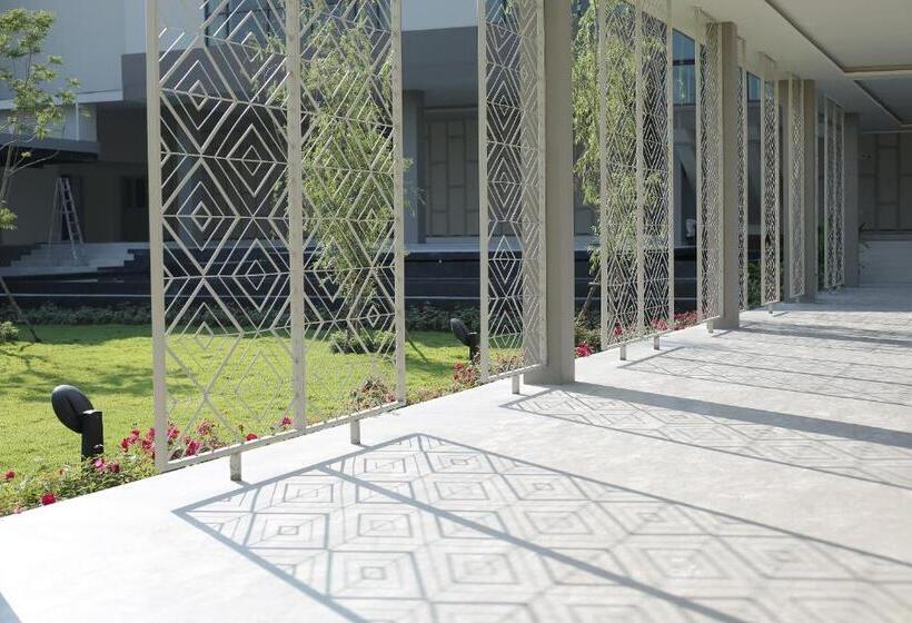 Navela Hotel & Convention