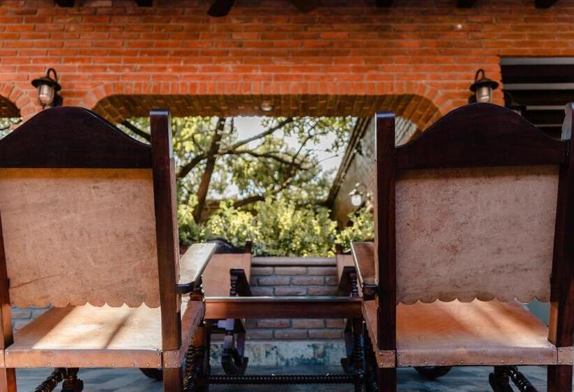 Punto Madero Hotel & Plaza