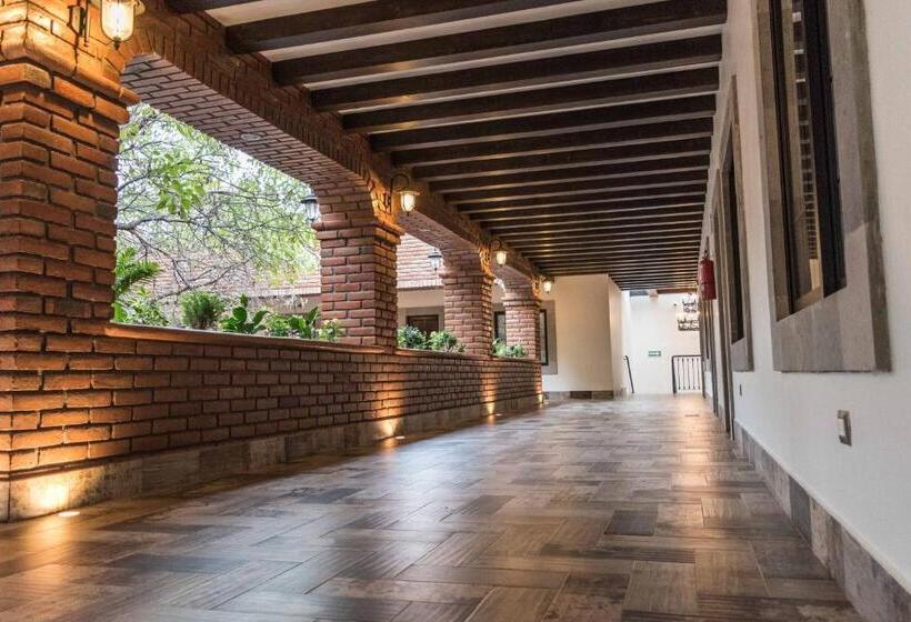 Punto Madero Hotel & Plaza