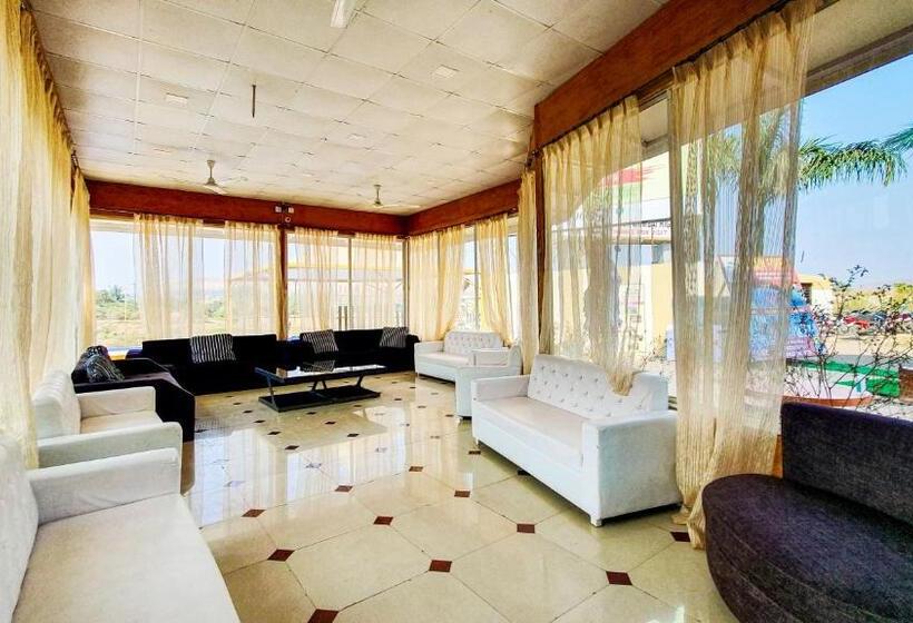 Rainforest Resort And Spa, Igatpuri