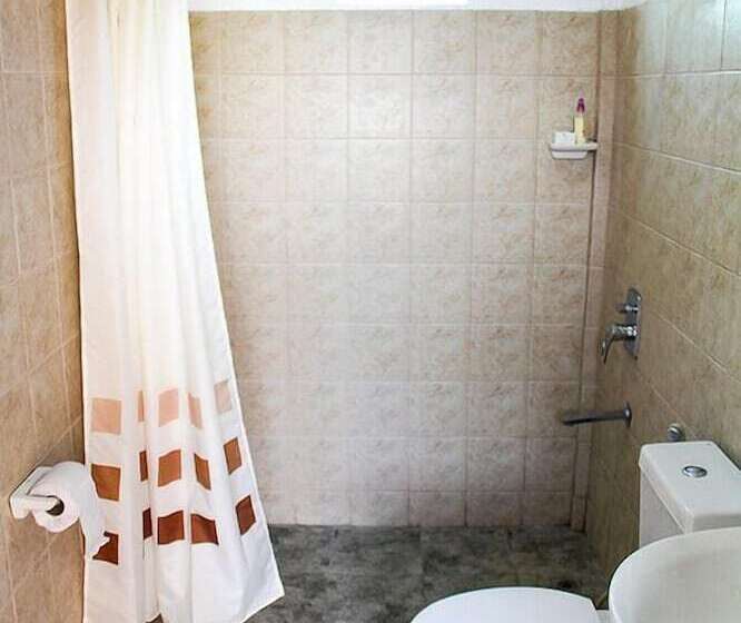 אתר נופש Birdland Beach Club