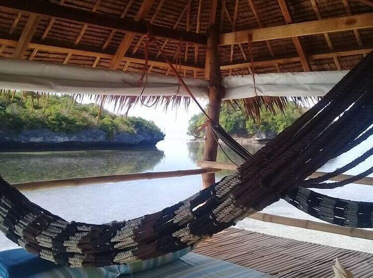 אתר נופש Birdland Beach Club