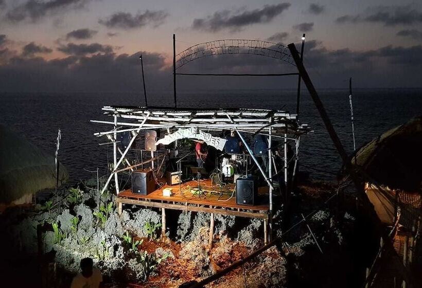 אתר נופש Birdland Beach Club