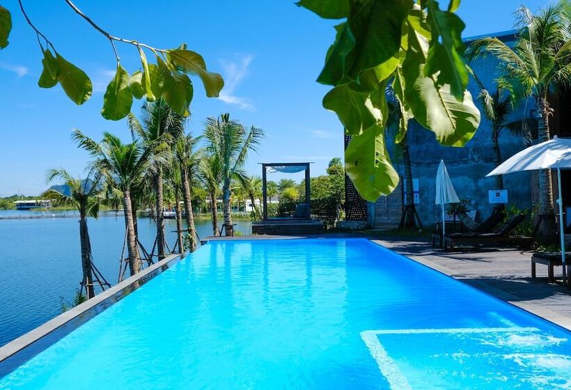 渡假胜地 Inlaya Ratchaburi